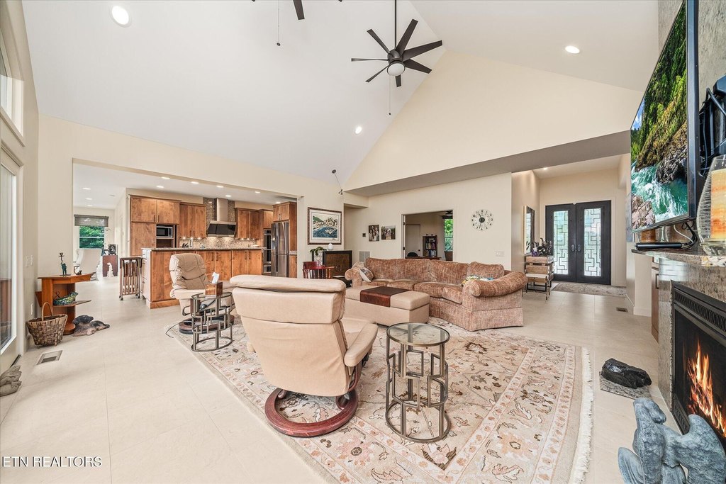 Crossville, Tennessee, 38558, United States, 4 Bedrooms Bedrooms, ,2.5 BathroomsBathrooms,Residential,Forsale,1929843