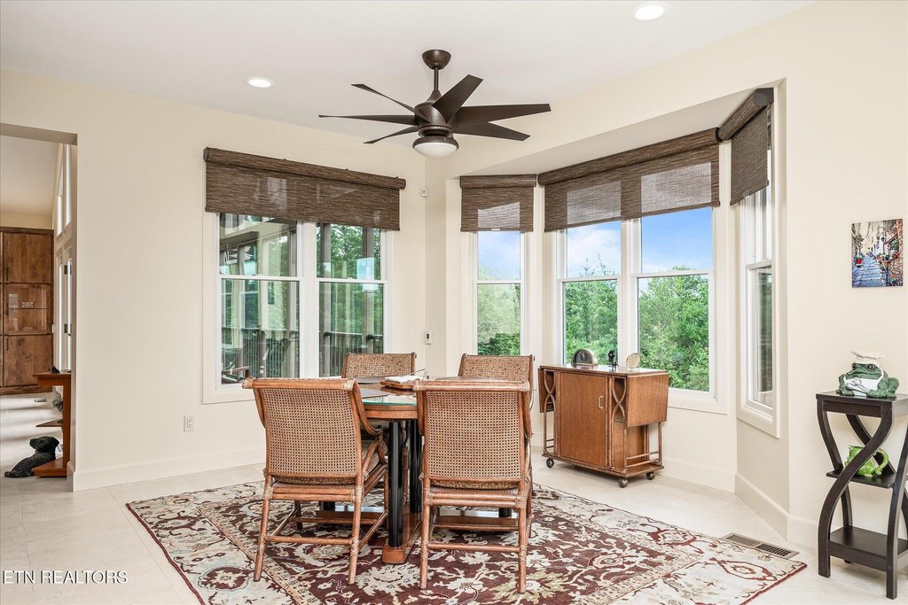 Crossville, Tennessee, 38558, United States, 4 Bedrooms Bedrooms, ,2.5 BathroomsBathrooms,Residential,Forsale,1929843