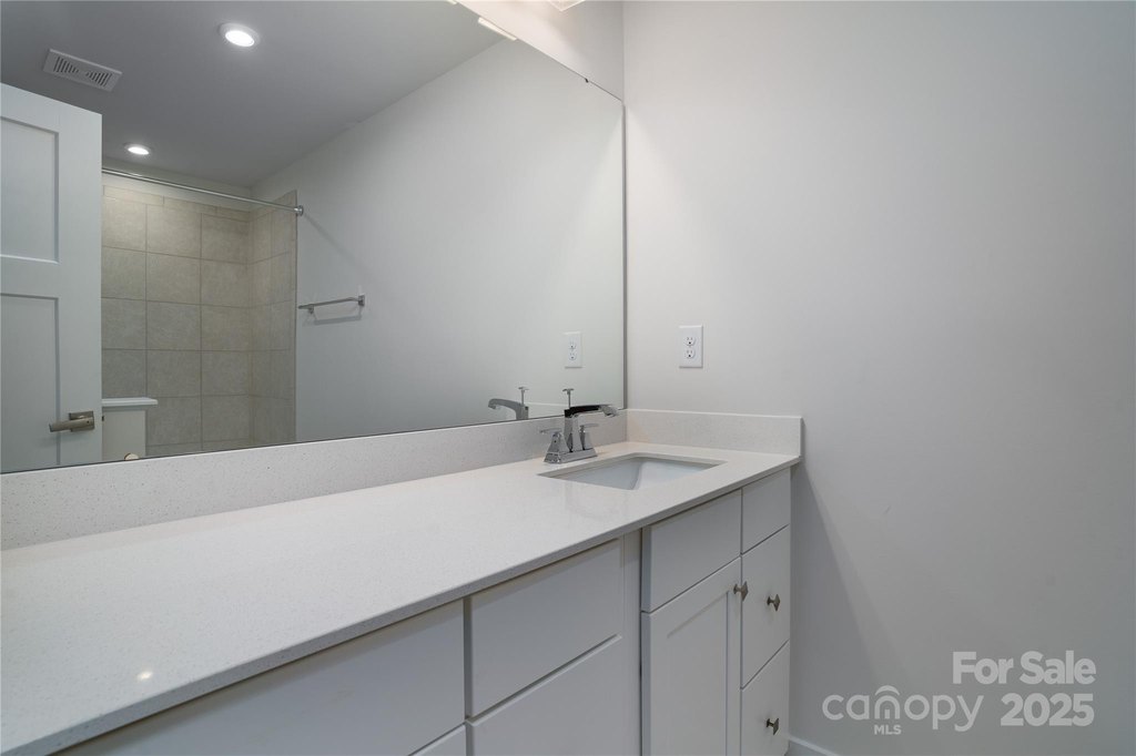 Mooresville, North Carolina, 28117, United States, 3 Bedrooms Bedrooms, ,2.5 BathroomsBathrooms,Residential,Forsale,2004566