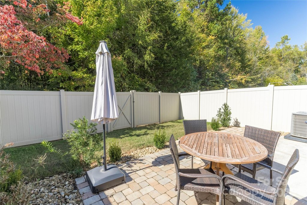 Mooresville, North Carolina, 28117, United States, 3 Bedrooms Bedrooms, ,2.5 BathroomsBathrooms,Residential,Forsale,2004566