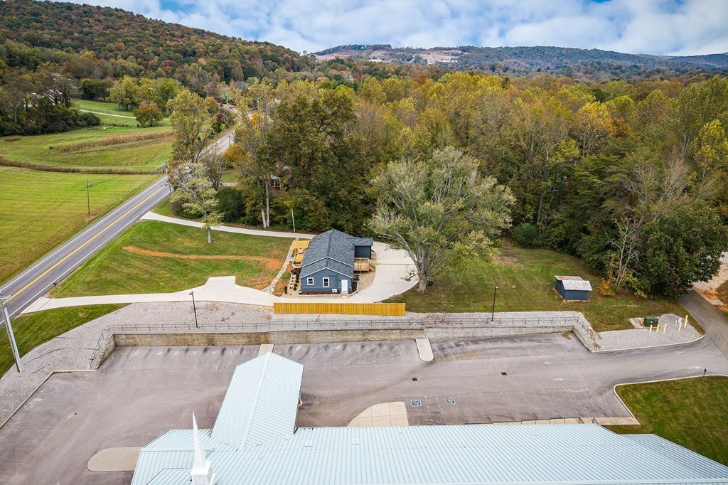 Cookeville, Tennessee, 38501, United States, 3 Bedrooms Bedrooms, ,3 BathroomsBathrooms,Residential,Forsale,1996597