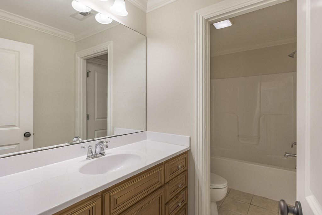 Chattanooga, Tennessee, 37415, United States, 4 Bedrooms Bedrooms, ,2.5 BathroomsBathrooms,Residential,Forsale,1995340