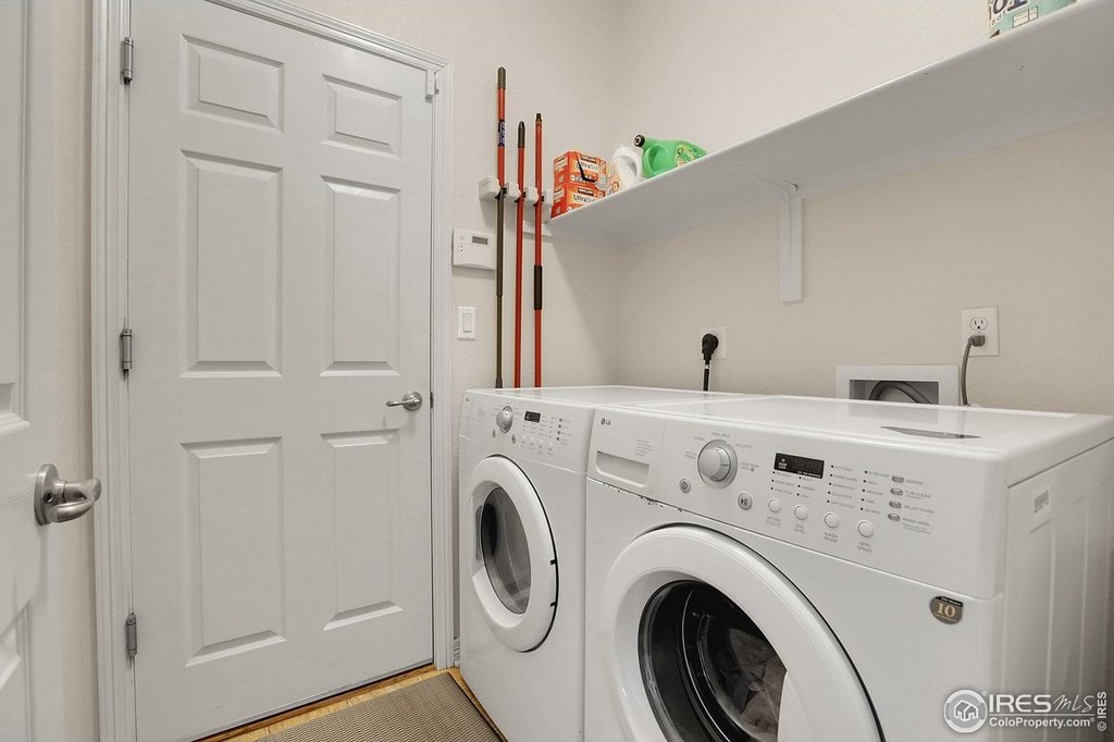 Broomfield, Colorado, 80023, United States, 6 Bedrooms Bedrooms, ,4 BathroomsBathrooms,Residential,Forsale,2004287