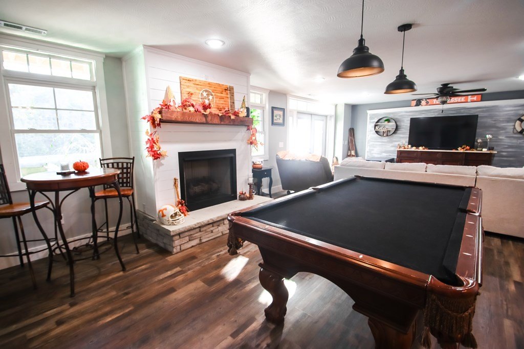 Walling, Tennessee, 38587, United States, 3 Bedrooms Bedrooms, ,2.5 BathroomsBathrooms,Residential,Forsale,1996612