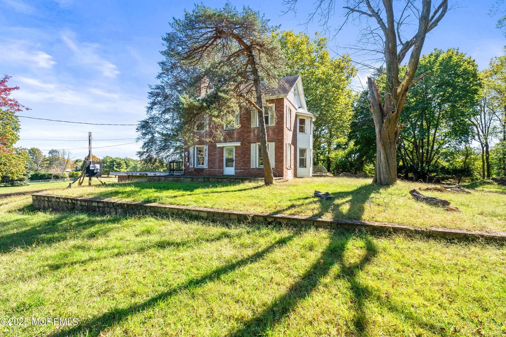 Eatontown, New Jersey, 07724, United States, 4 Bedrooms Bedrooms, ,2 BathroomsBathrooms,Residential,Forsale,1984569 Eatontown, New Jersey, 07724, United States, 4 Bedrooms Bedrooms, ,2 BathroomsBathrooms,Residential,Forsale,1984569