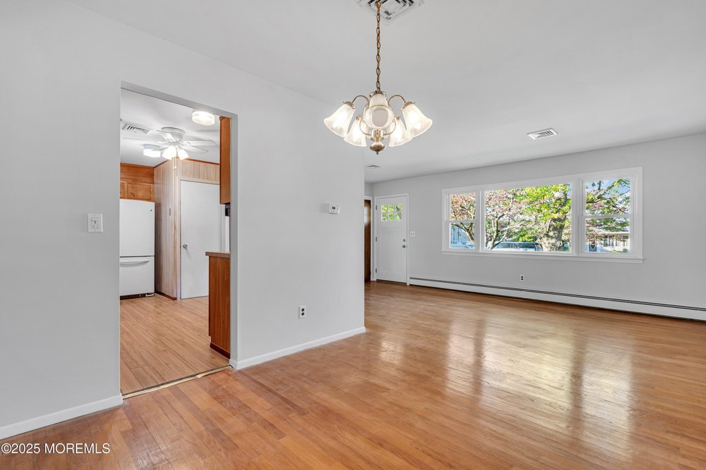 Toms River, New Jersey, 08753, United States, 4 Bedrooms Bedrooms, ,2 BathroomsBathrooms,Residential,Forsale,1994042