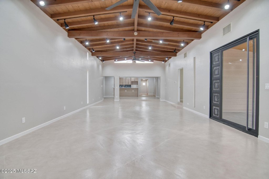 Tucson, Arizona, 85711, United States, 4 Bedrooms Bedrooms, ,2 BathroomsBathrooms,Residential,Forsale,1990103