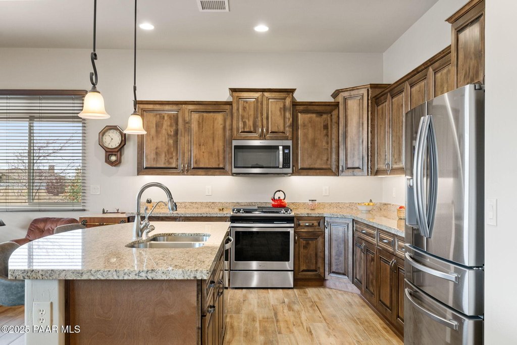 Prescott Valley, Arizona, 86315, United States, 3 Bedrooms Bedrooms, ,2 BathroomsBathrooms,Residential,Forsale,1929278