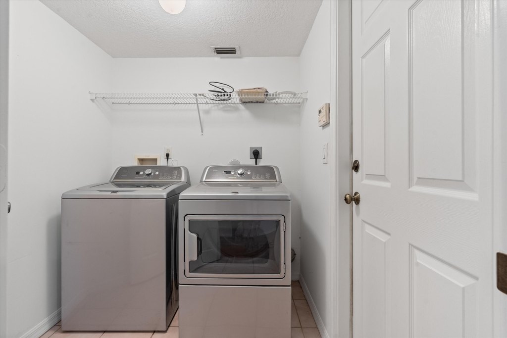 Delray Beach, Florida, 33445, United States, 3 Bedrooms Bedrooms, ,2.5 BathroomsBathrooms,Residential,Forsale,2004179