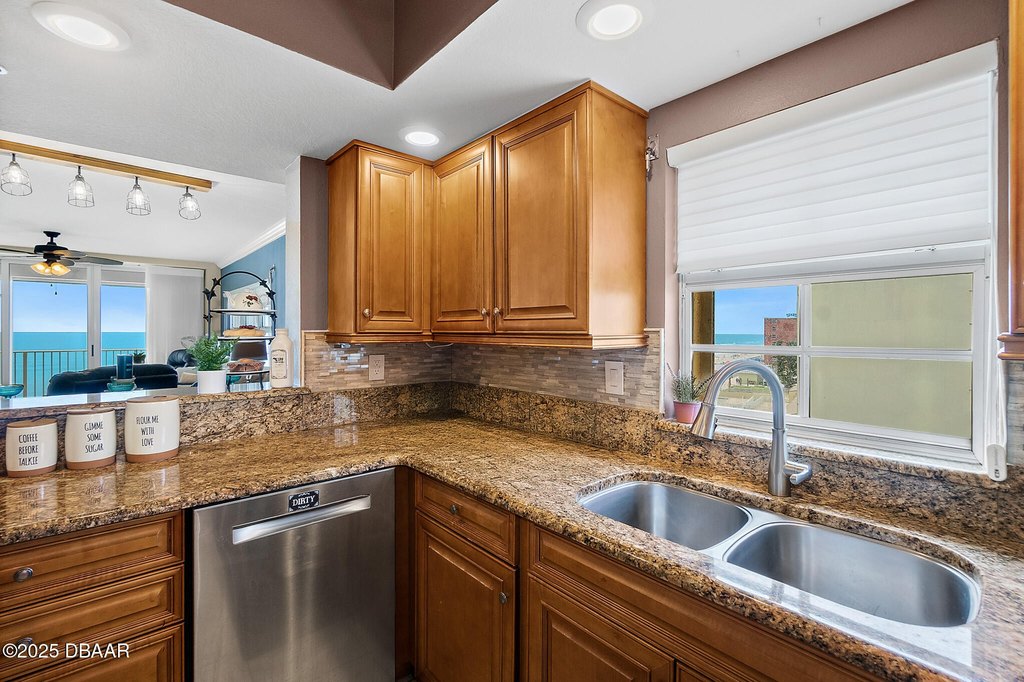 Daytona Beach Shores, Florida, 32118, United States, 3 Bedrooms Bedrooms, ,3 BathroomsBathrooms,Residential,Forsale,1965902