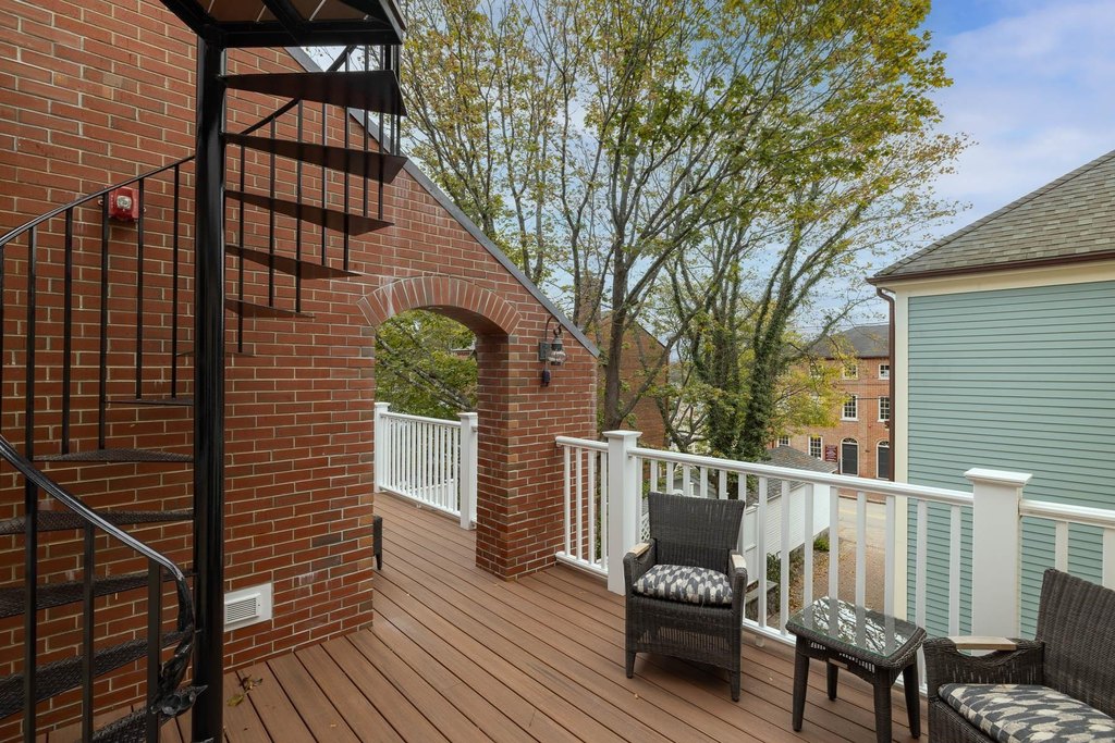 Portsmouth, New Hampshire, 03801, United States, 8 Bedrooms Bedrooms, ,8.5 BathroomsBathrooms,Residential,Forsale,2002395