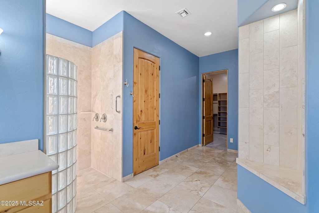 Tucson, Arizona, 85755, United States, 4 Bedrooms Bedrooms, ,5.5 BathroomsBathrooms,Residential,Forsale,1990104