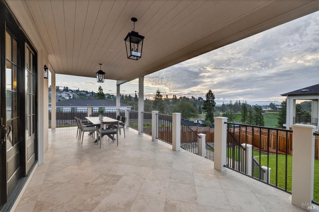 Santa Rosa, California, 95403, United States, 5 Bedrooms Bedrooms, ,4 BathroomsBathrooms,Residential,Forsale,2014494