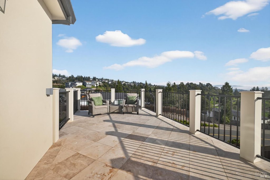 Santa Rosa, California, 95403, United States, 5 Bedrooms Bedrooms, ,4 BathroomsBathrooms,Residential,Forsale,2014494