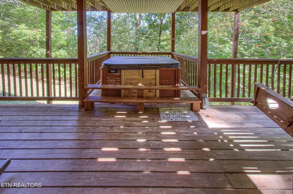 Sevierville, Tennessee, 37862, United States, 2 Bedrooms Bedrooms, ,3 BathroomsBathrooms,Residential,Forsale,1973611