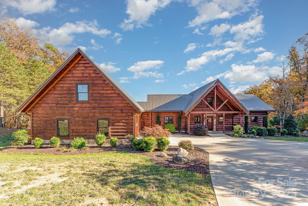 Denton, North Carolina, 27239, United States, 3 Bedrooms Bedrooms, ,3.5 BathroomsBathrooms,Residential,Forsale,1953174