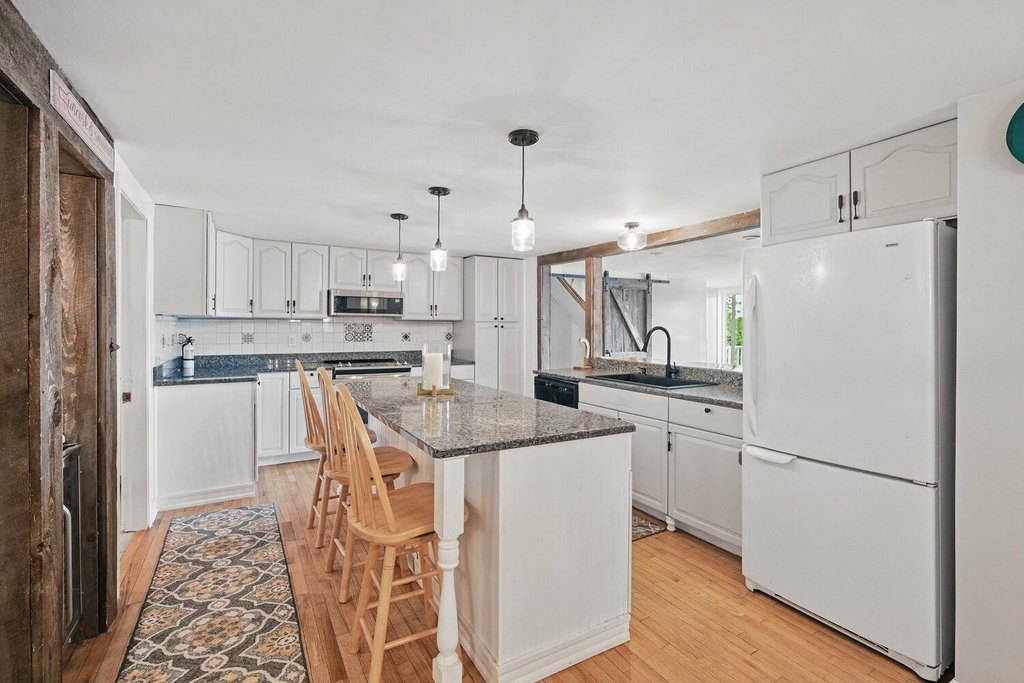 Monmouth, Maine, 04259, United States, 4 Bedrooms Bedrooms, ,3 BathroomsBathrooms,Residential,Forsale,2010606