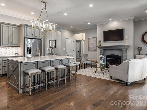 Fletcher, North Carolina, 28732, United States, 4 Bedrooms Bedrooms, ,5 BathroomsBathrooms,Residential,Forsale,1986013