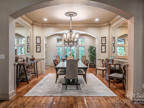 Asheville, North Carolina, 28803, United States, 4 Bedrooms Bedrooms, ,4 BathroomsBathrooms,Residential,Forsale,1986012