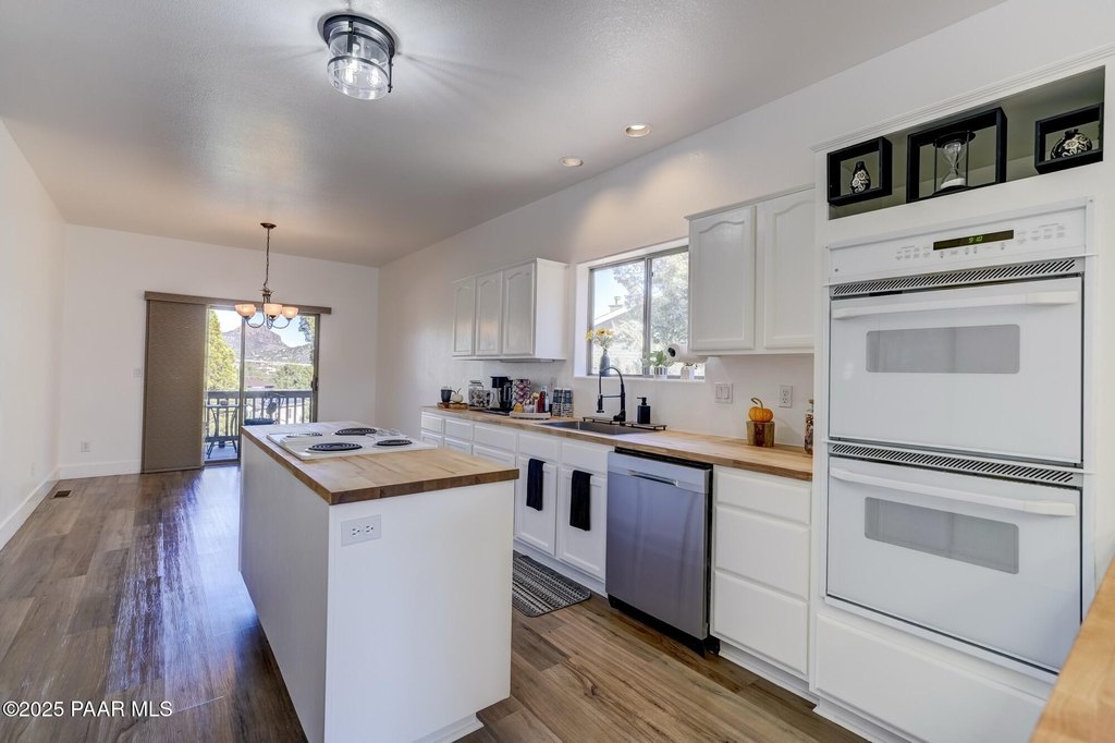 Prescott, Arizona, 86303, United States, 3 Bedrooms Bedrooms, ,2 BathroomsBathrooms,Residential,Forsale,1994061