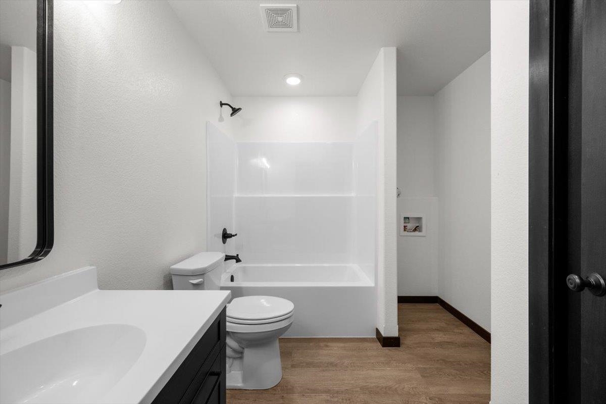 Sturgis, South Dakota, 57785, United States, 3 Bedrooms Bedrooms, ,2 BathroomsBathrooms,Residential,Forsale,1990703