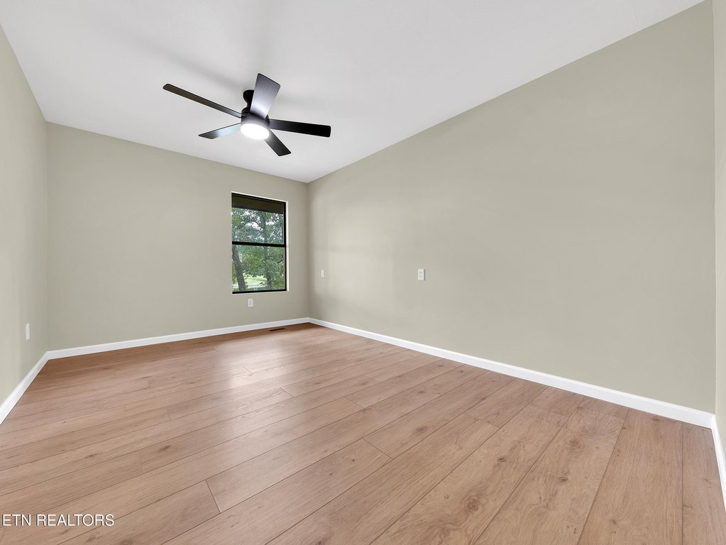 Crossville, Tennessee, 38572, United States, 3 Bedrooms Bedrooms, ,3 BathroomsBathrooms,Residential,Forsale,1959680