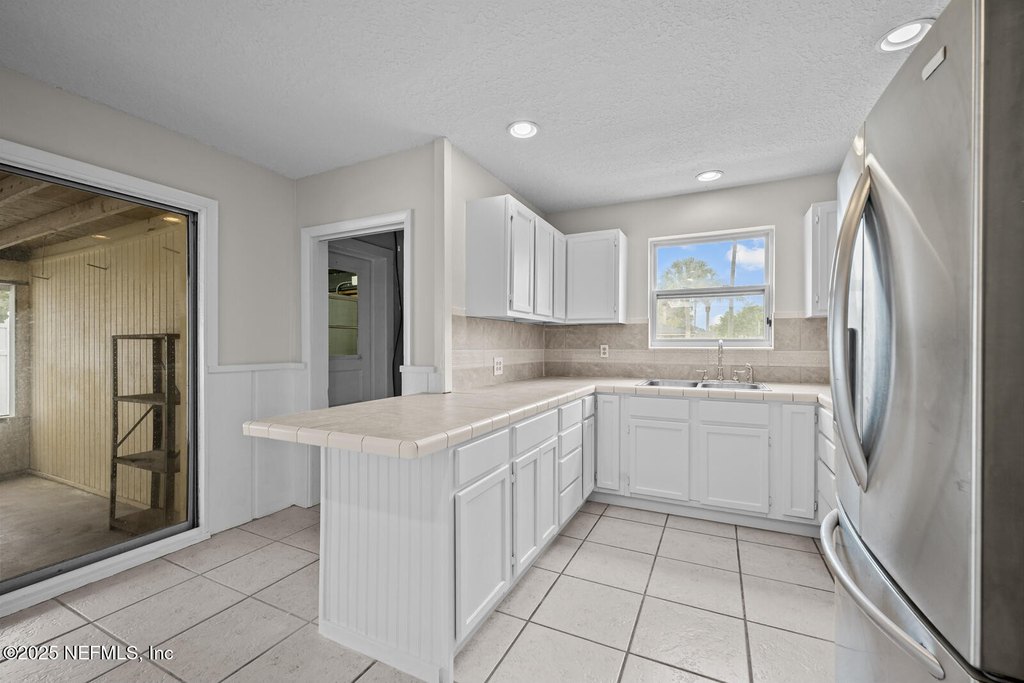 Jacksonville Beach, Florida, 32250, United States, 3 Bedrooms Bedrooms, ,1 BathroomBathrooms,Residential,Forsale,2001139