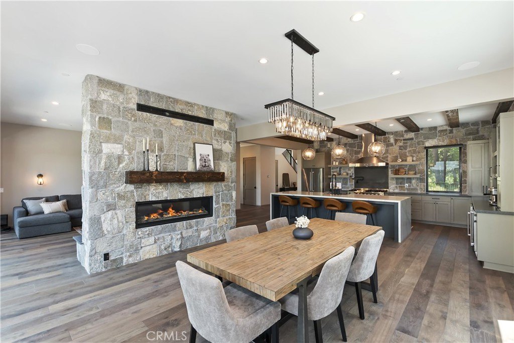 Lake Arrowhead, California, 92352, United States, 3 Bedrooms Bedrooms, ,2.5 BathroomsBathrooms,Residential,Forsale,2000287