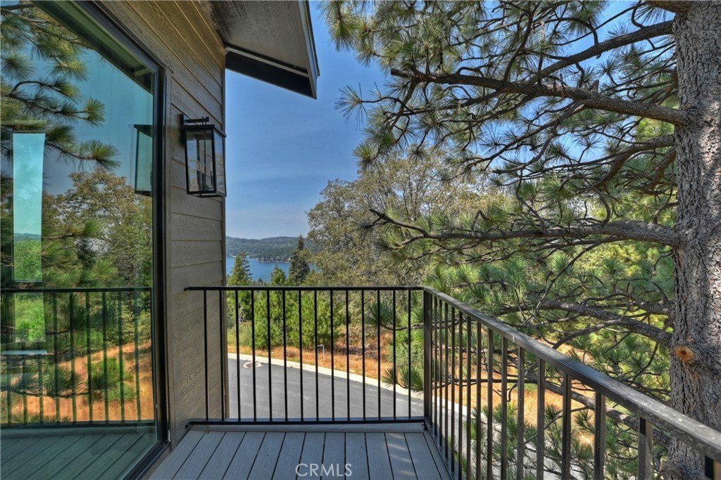 Lake Arrowhead, California, 92352, United States, 3 Bedrooms Bedrooms, ,2.5 BathroomsBathrooms,Residential,Forsale,2000287