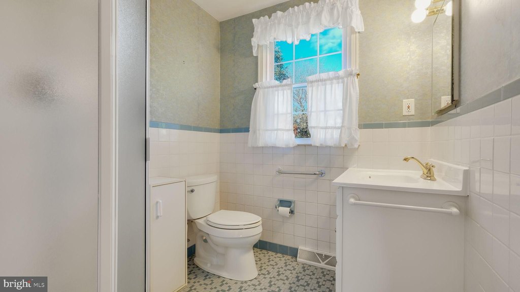 WARMINSTER, Pennsylvania, 18974, United States, 4 Bedrooms Bedrooms, ,3.5 BathroomsBathrooms,Residential,Forsale,1973392