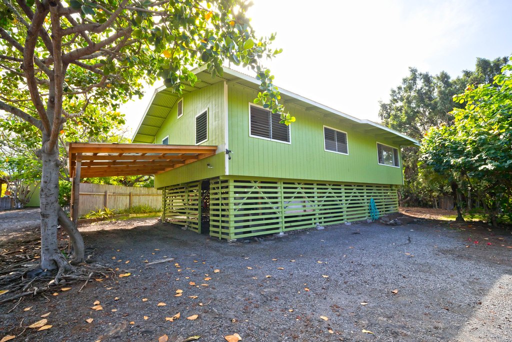 Kailua-Kona, Hawaii, 96740, United States, 3 Bedrooms Bedrooms, ,1.5 BathroomsBathrooms,Commercial,Forsale,2004391