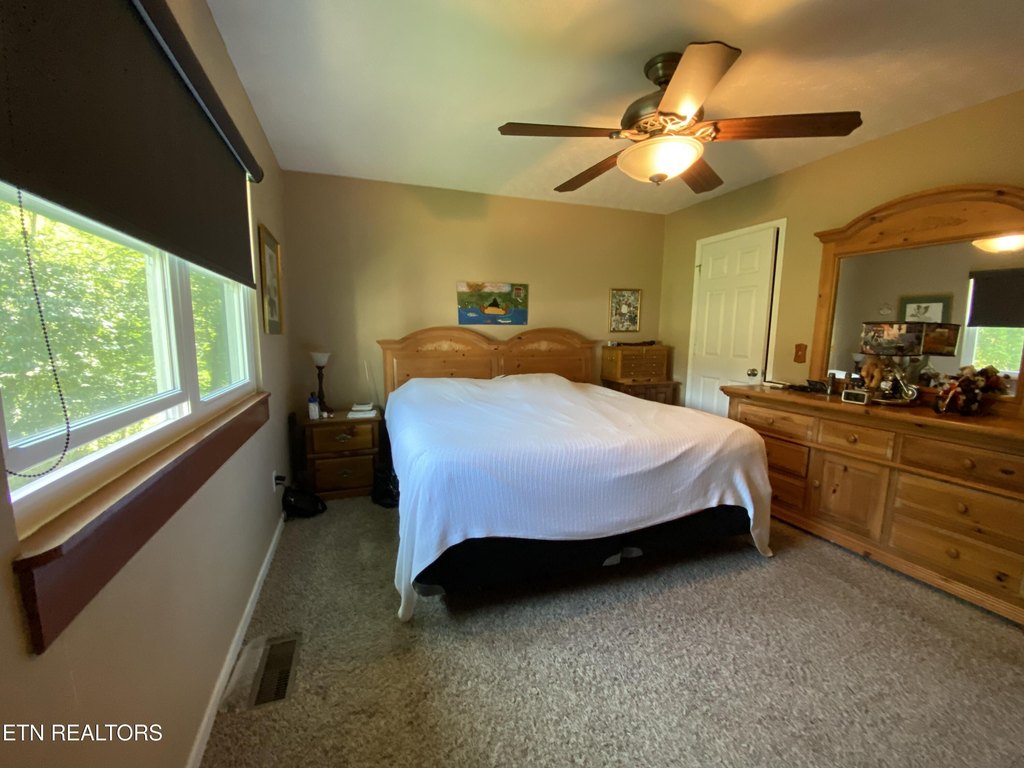 Spring City, Tennessee, 37381, United States, 3 Bedrooms Bedrooms, ,2 BathroomsBathrooms,Residential,Forsale,1952848