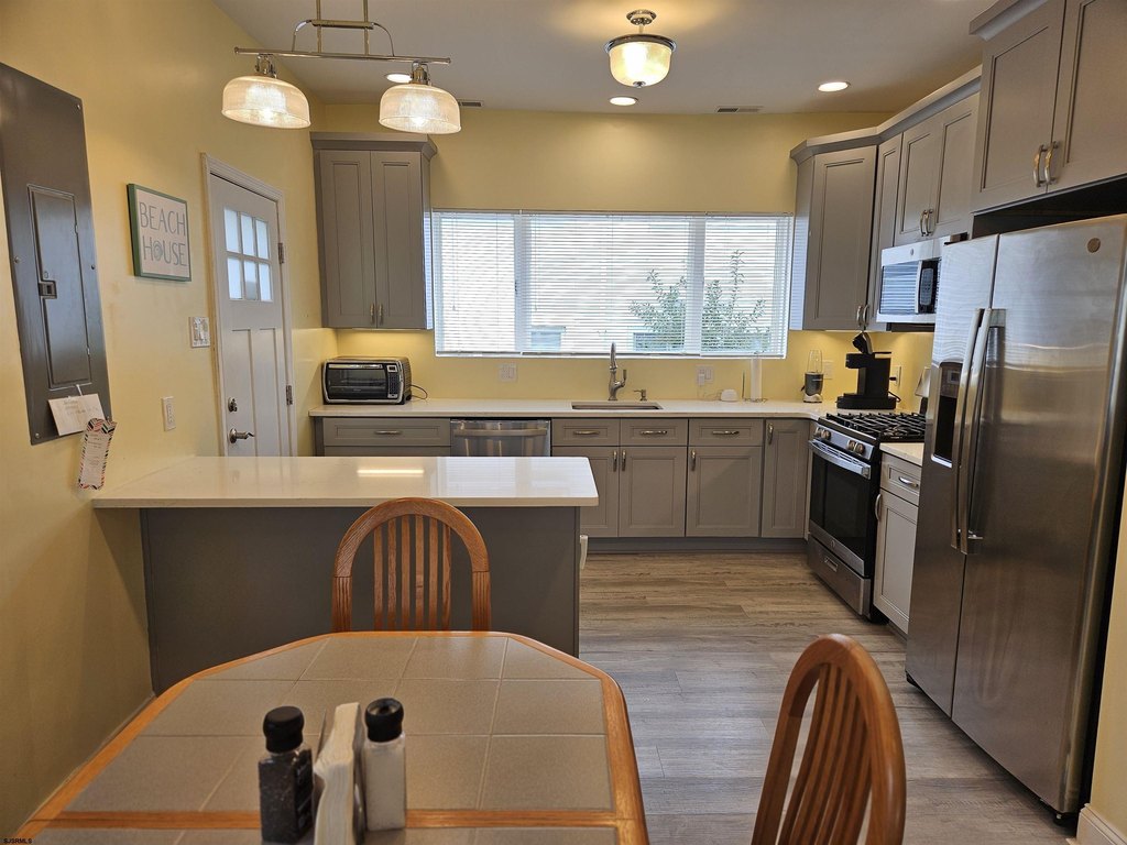 Ventnor, New Jersey, 08406, United States, 6 Bedrooms Bedrooms, ,4 BathroomsBathrooms,Residential,Forsale,1994159