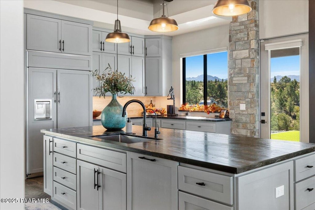 Prescott, Arizona, 86305, United States, 5 Bedrooms Bedrooms, ,5.5 BathroomsBathrooms,Residential,Forsale,1994068