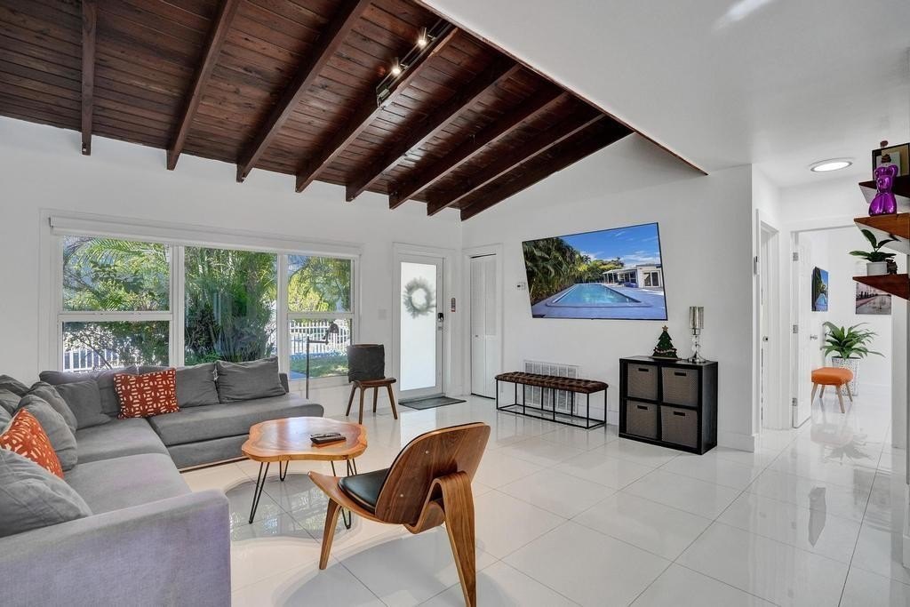 Miami, Florida, 33161, United States, 4 Bedrooms Bedrooms, ,3 BathroomsBathrooms,Residential,Forsale,1994092