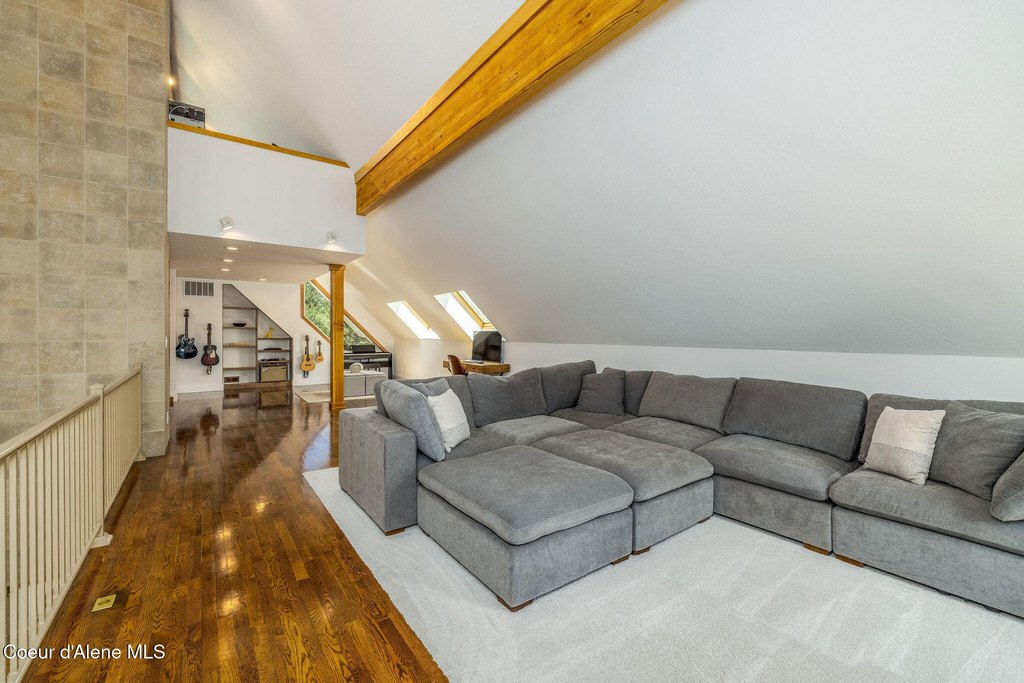 Coeur d'Alene, Idaho, 83814, United States, 4 Bedrooms Bedrooms, ,3 BathroomsBathrooms,Residential,Forsale,1960021