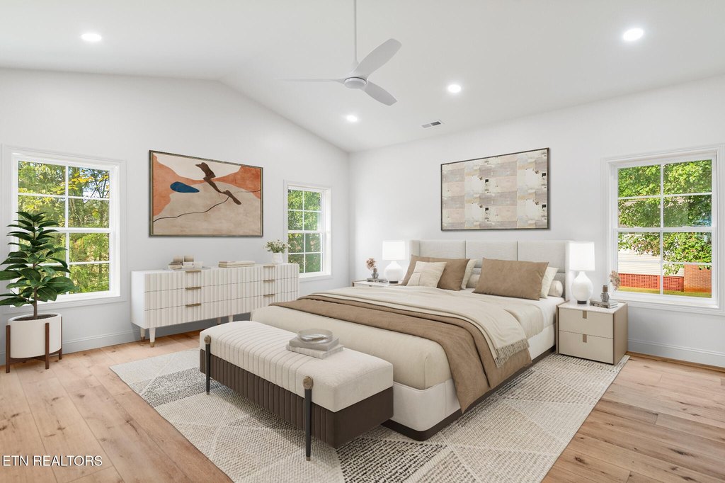 Clinton, Tennessee, 37716, United States, 3 Bedrooms Bedrooms, ,2 BathroomsBathrooms,Residential,Forsale,1999453