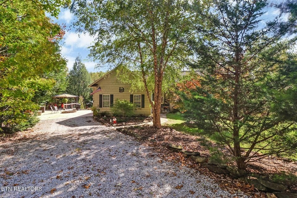 Jamestown, Tennessee, 38556, United States, 4 Bedrooms Bedrooms, ,3 BathroomsBathrooms,Residential,Forsale,2010942