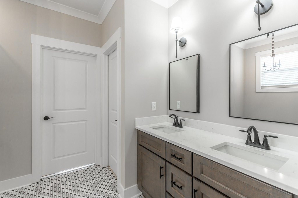 Harrison, Tennessee, 37341, United States, 3 Bedrooms Bedrooms, ,2.5 BathroomsBathrooms,Residential,Forsale,1995326