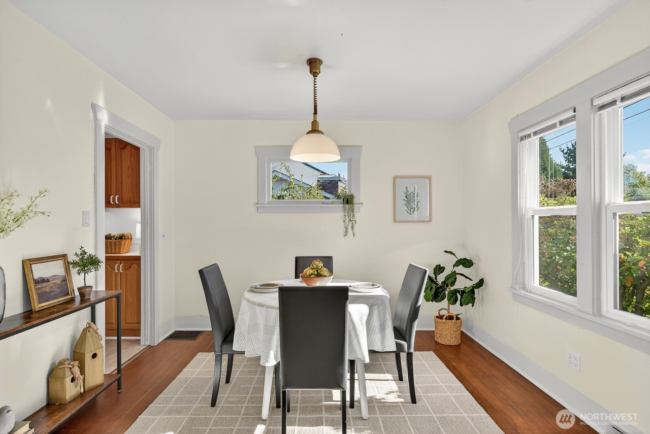 Anacortes, Washington, 98221, United States, 3 Bedrooms Bedrooms, ,2 BathroomsBathrooms,Residential,Forsale,1990712