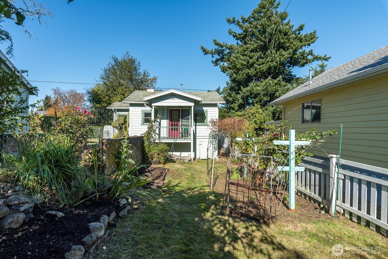 Anacortes, Washington, 98221, United States, 3 Bedrooms Bedrooms, ,2 BathroomsBathrooms,Residential,Forsale,1990712