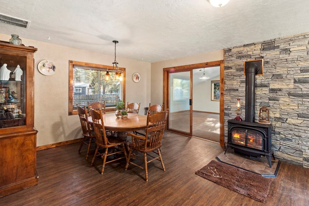 Cascade, Idaho, 83611, United States, 3 Bedrooms Bedrooms, ,2 BathroomsBathrooms,Residential,Forsale,1996718