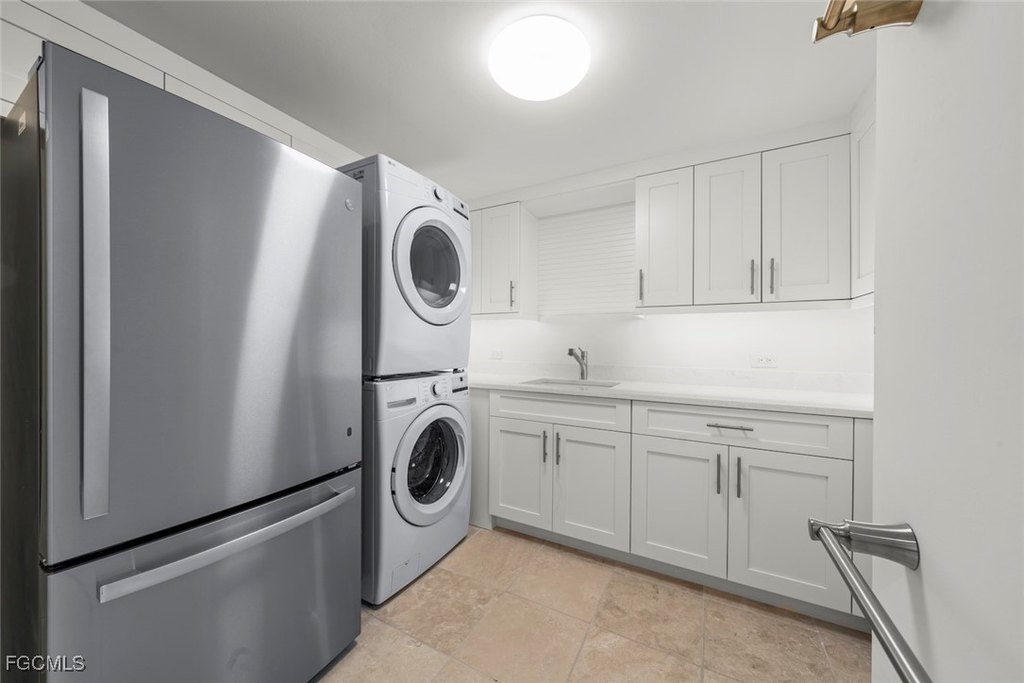 Sanibel, Florida, 33957, United States, 3 Bedrooms Bedrooms, ,3.5 BathroomsBathrooms,Residential,Forsale,1998640