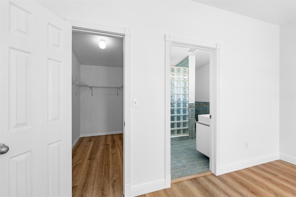 MARATHON, Florida, 33050, United States, 3 Bedrooms Bedrooms, ,2 BathroomsBathrooms,Residential,Forsale,2004343