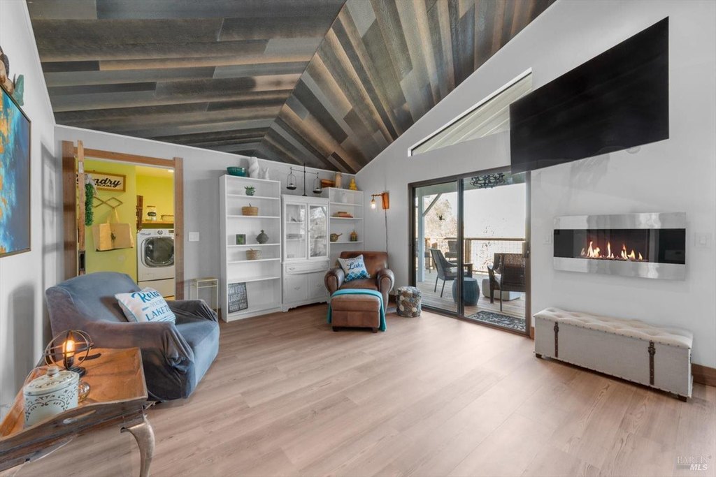 Napa, California, 94558, United States, 2 Bedrooms Bedrooms, ,1 BathroomBathrooms,Residential,Forsale,2004742