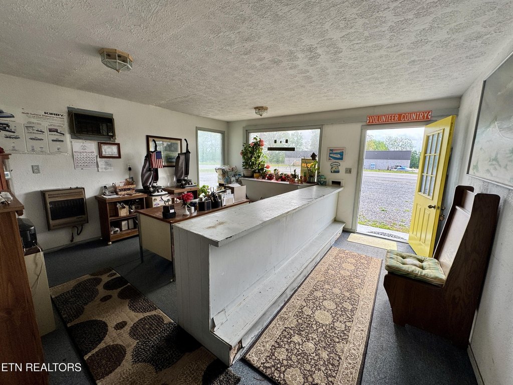 Crossville, Tennessee, 38571, United States, 4 Bedrooms Bedrooms, ,2 BathroomsBathrooms,Residential,Forsale,1996591