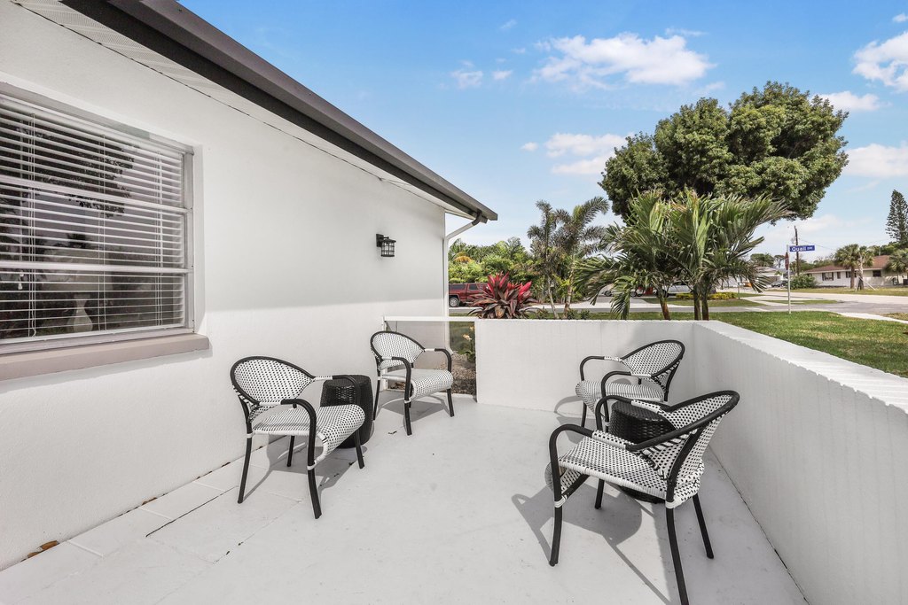 Marco Island, Florida, 34145, United States, 3 Bedrooms Bedrooms, ,2 BathroomsBathrooms,Residential,Forsale,1998630