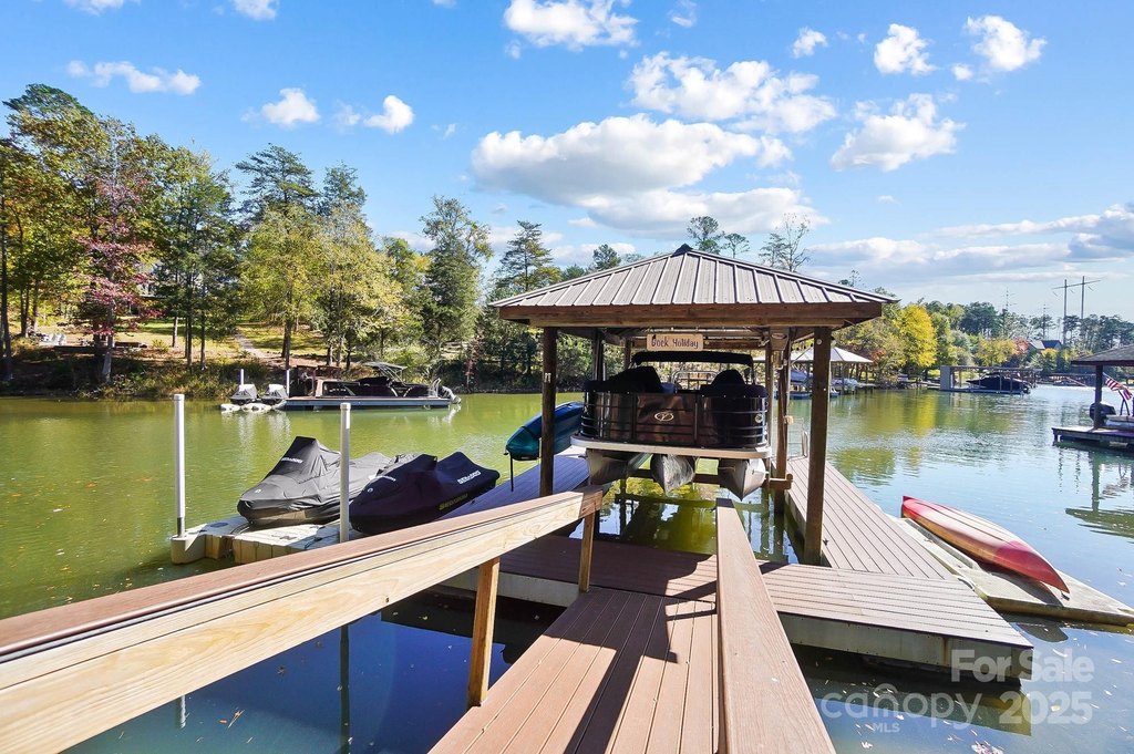 York, South Carolina, 29745, United States, 5 Bedrooms Bedrooms, ,4.5 BathroomsBathrooms,Residential,Forsale,2004558