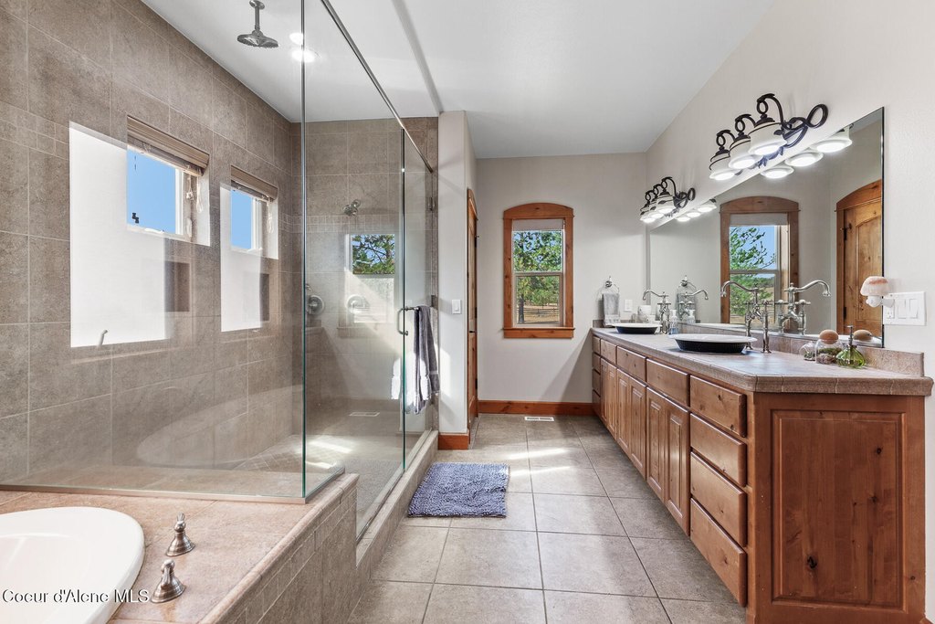 Hayden, Idaho, 83835, United States, 3 Bedrooms Bedrooms, ,3.5 BathroomsBathrooms,Residential,Forsale,1946352