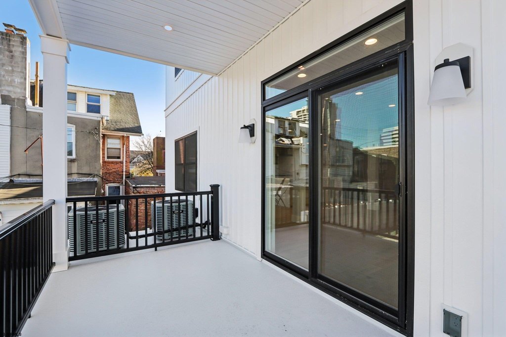 Atlantic City, New Jersey, 08401, United States, 3 Bedrooms Bedrooms, ,2.5 BathroomsBathrooms,Residential,Forsale,2004607